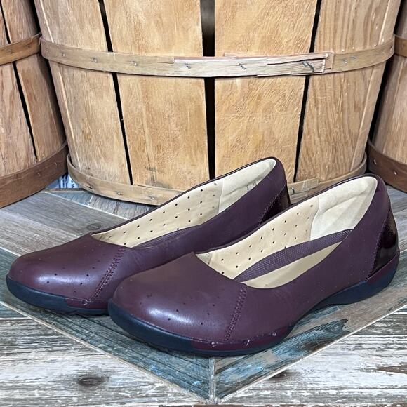 Clarks Unstructured Un Hearth Burgundy Leather Flats Loafers Womens Size 7.5 - Picture 3 of 11